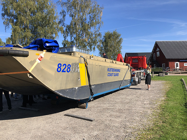 Kustbevakningens båt som används vid räddningsinsatser med större utsläpp i vatten.